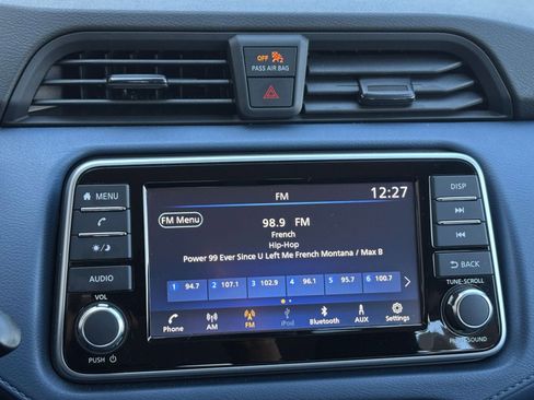 Used 2025 Nissan Versa SV FWD image 20