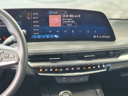 Used 2024 Cadillac XT4 Premium Luxury image 13