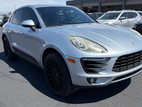 Used 2016 Porsche Macan S w/ Infotainment Package AWD/4WD image 7