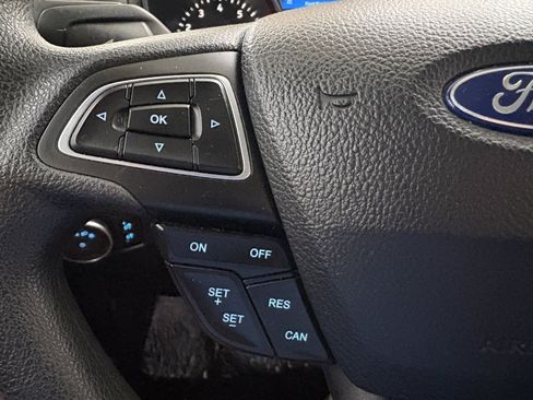 Used 2017 Ford Focus SE FWD image 29