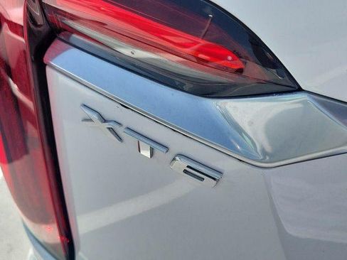 Used 2024 Cadillac XT6 Premium Luxury FWD image 7