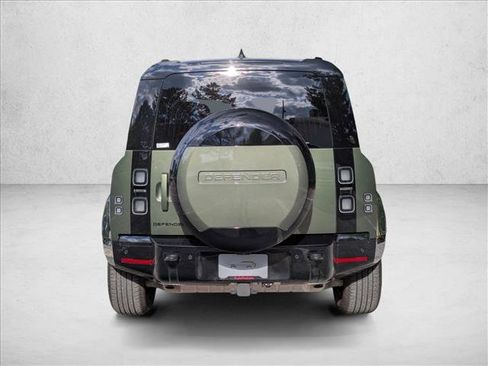 Used 2026 Land Rover Defender 110 X-Dynamic SE AWD/4WD image 7