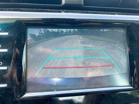 Used 2019 Toyota Camry SE image 21