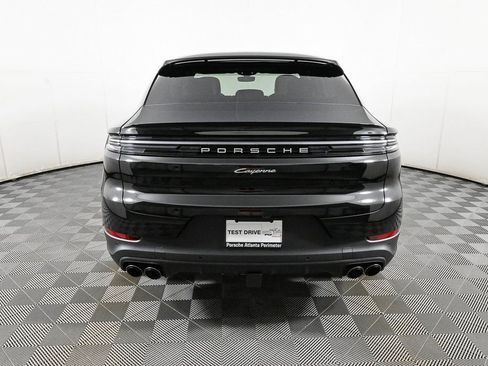 Certified 2025 Porsche Cayenne Coupe image 31