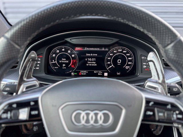 Used 2022 Audi RS 6 AWD/4WD image 21