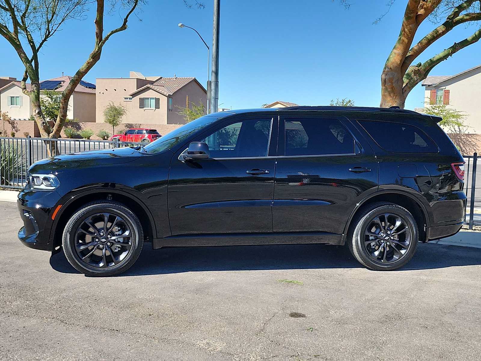 Used 2025 Dodge Durango GT w/ Blacktop Package AWD/4WD image 5