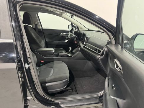 Used 2025 Kia Sportage LX AWD/4WD image 21