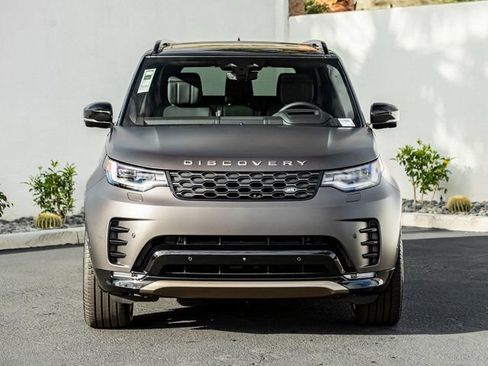 New 2026 Land Rover Discovery Limited Edition AWD/4WD image 3