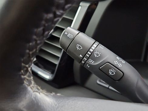 Used 2024 GMC Sierra 3500 Denali Ultimate image 27