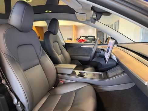 Used 2023 Tesla Model Y Long Range image 20