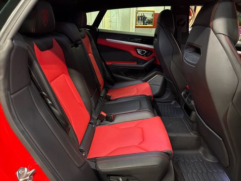 Used 2020 Lamborghini Urus image 22