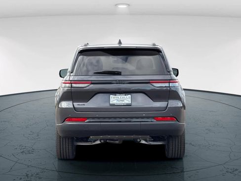 New 2025 Jeep Grand Cherokee Altitude image 7