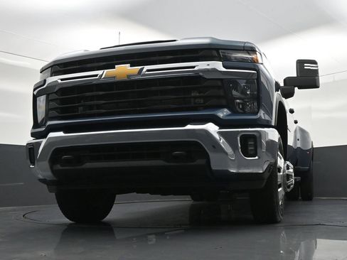 Used 2026 Chevrolet Silverado 3500 LT AWD/4WD image 34