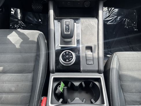 Used 2022 Mitsubishi Outlander SEL Black Edition AWD/4WD image 9