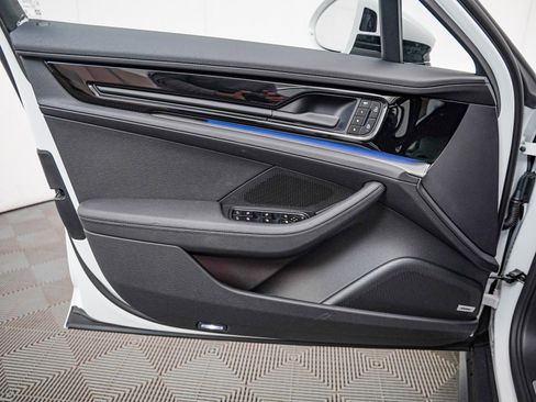 New 2026 Porsche Panamera image 25