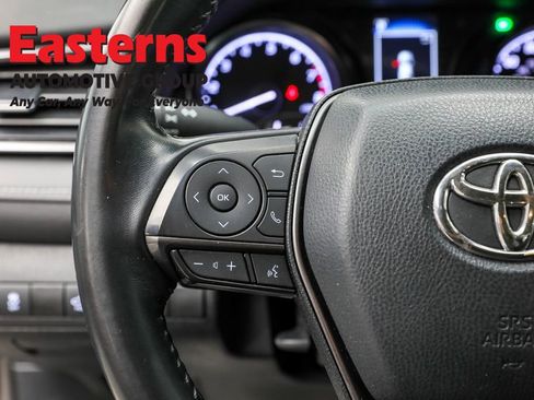 Used 2022 Toyota Camry SE image 15