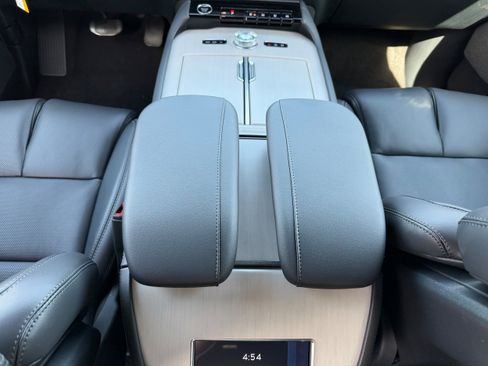 New 2026 Lincoln Navigator Reserve w/ Jet Appearance Package AWD/4WD image 17