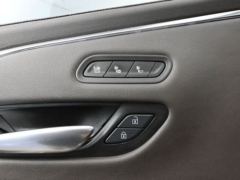 Used 2024 Cadillac Escalade Sport w/ LPO, ONYX Package image 23