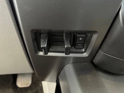 Used 2020 Ford F150 XLT w/ Equipment Group 302A Luxury AWD/4WD image 25