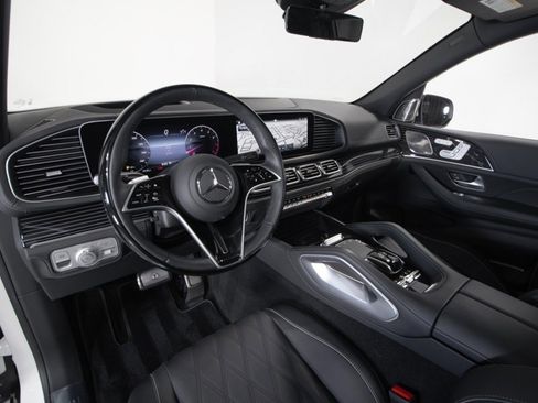 Used 2026 Mercedes-Benz Maybach GLS 600 image 5