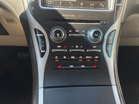 Used 2016 Lincoln MKX Select w/ Select Plus Package AWD/4WD image 14