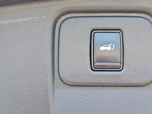 Used 2020 Nissan Murano Platinum w/ Cargo Package FWD image 8