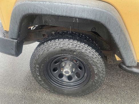 Used 2013 Jeep Wrangler Sport image 17