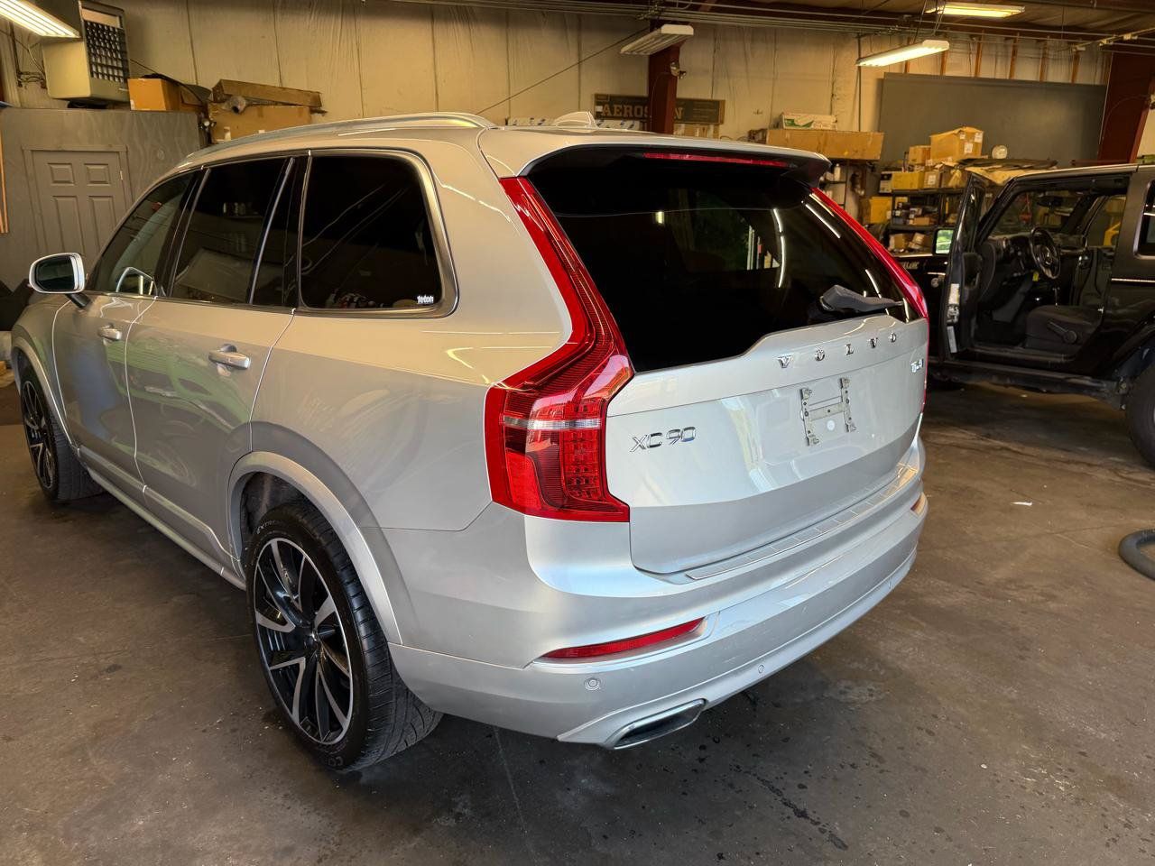 Used 2021 Volvo XC90 T6 Momentum w/ Climate Package AWD/4WD image 8