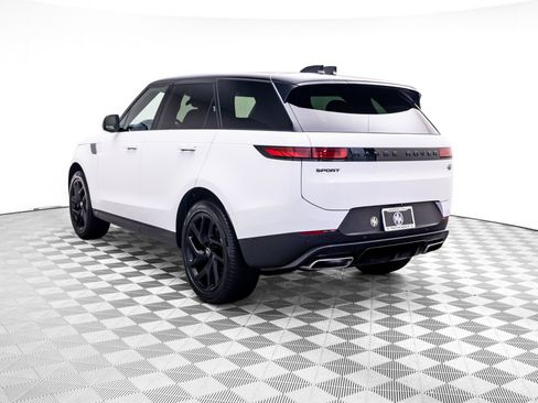 Used 2023 Land Rover Range Rover Sport SE AWD/4WD image 3
