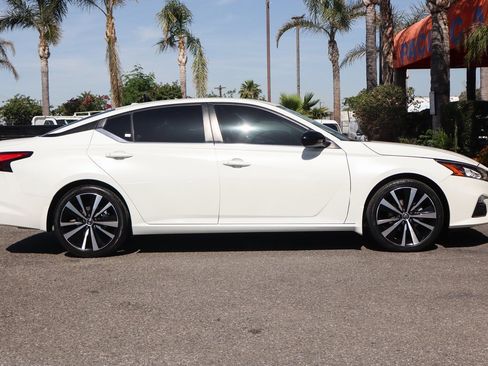 Used 2022 Nissan Altima 2.5 SR image 10
