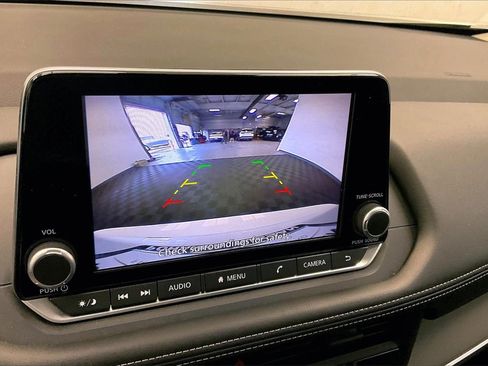 Certified 2025 Nissan Rogue S image 21