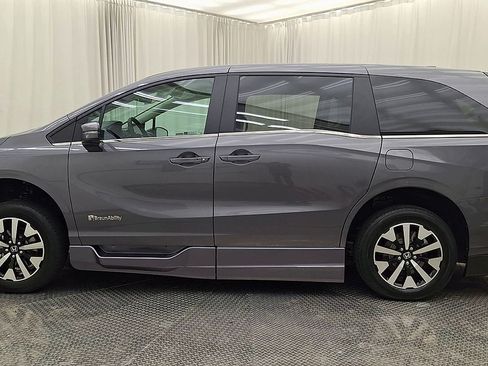 Used 2026 Honda Odyssey EX-L image 11