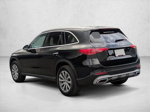Certified 2025 Mercedes-Benz GLC 300 image 11
