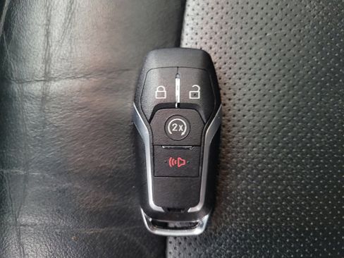 Used 2017 Ford Explorer Sport image 32