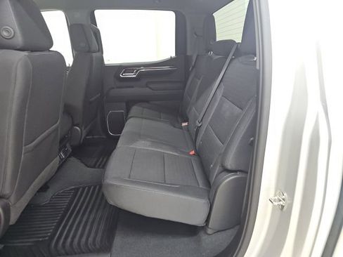 Used 2022 Chevrolet Silverado 1500 LT image 4