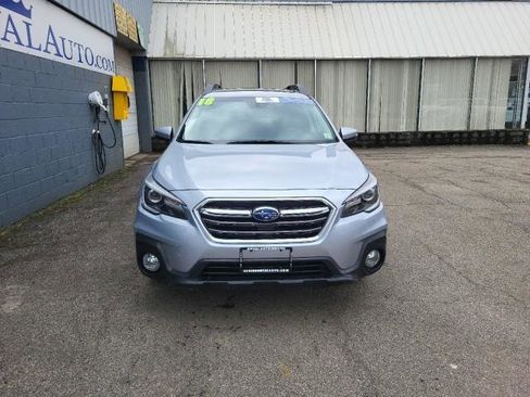 Used 2018 Subaru Outback 2.5i Limited image 4