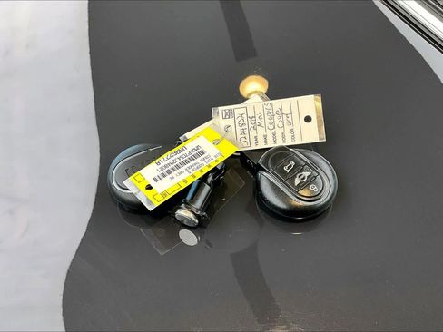 Used 2018 MINI Cooper S FWD image 15