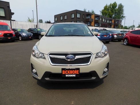 Used 2017 Subaru Crosstrek 2.0i Premium AWD/4WD image 19