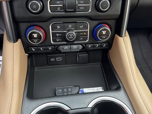 Certified 2023 Chevrolet Suburban Premier image 24