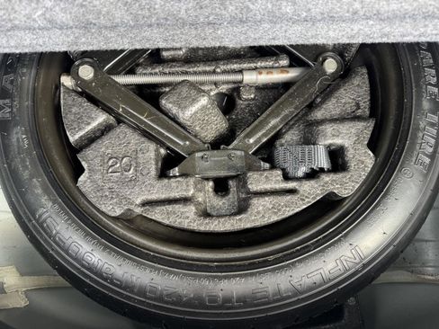 Used 2019 Chevrolet Trax LT w/ LT Convenience Package AWD/4WD image 27