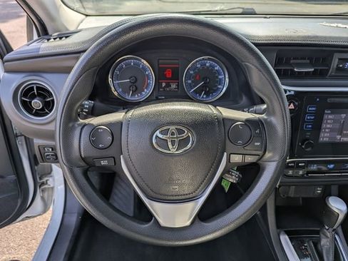 Used 2019 Toyota Corolla LE image 13