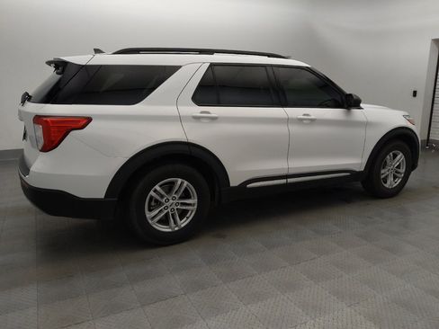 Used 2023 Ford Explorer XLT w/ Equipment Group 202A RWD image 10