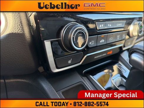 Used 2022 Honda CR-V Touring image 30