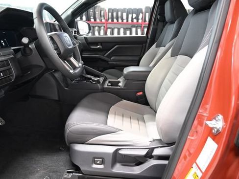 Used 2025 Toyota Tacoma TRD Sport AWD/4WD image 11
