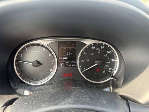 Used 2025 Nissan Kicks Play S FWD image 12