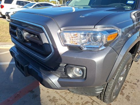 Used 2023 Toyota Tacoma SR5 image 10