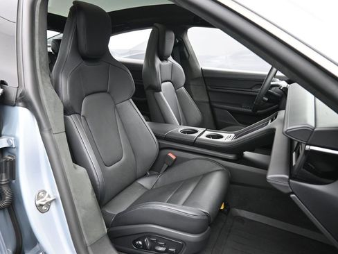 Certified 2025 Porsche Taycan Turbo image 32