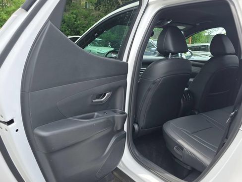 Used 2025 Hyundai Santa Cruz SEL AWD/4WD image 15