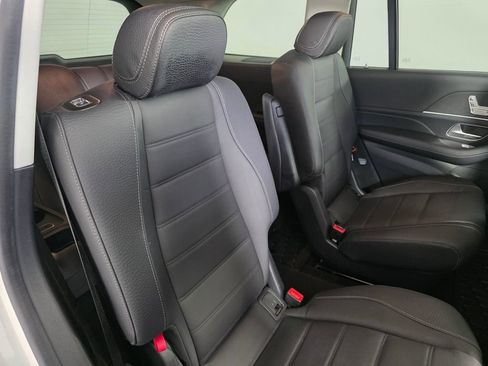 Certified 2023 Mercedes-Benz GLS 580 4MATIC image 31