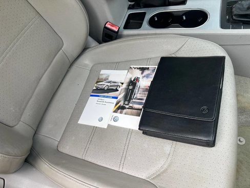 Used 2013 Volkswagen Passat 2.5 SE FWD image 18
